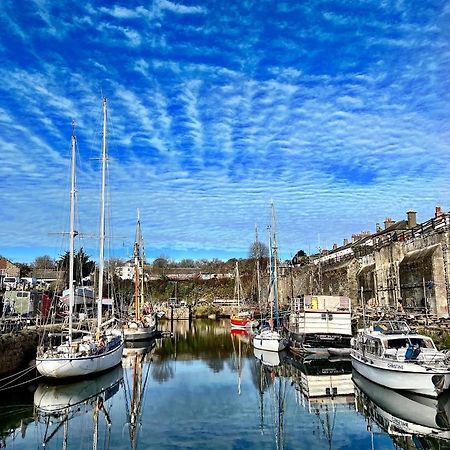 Stunning Yacht Sea Lion In Charlestown Harbour, Cornwall Hotel ภายนอก รูปภาพ