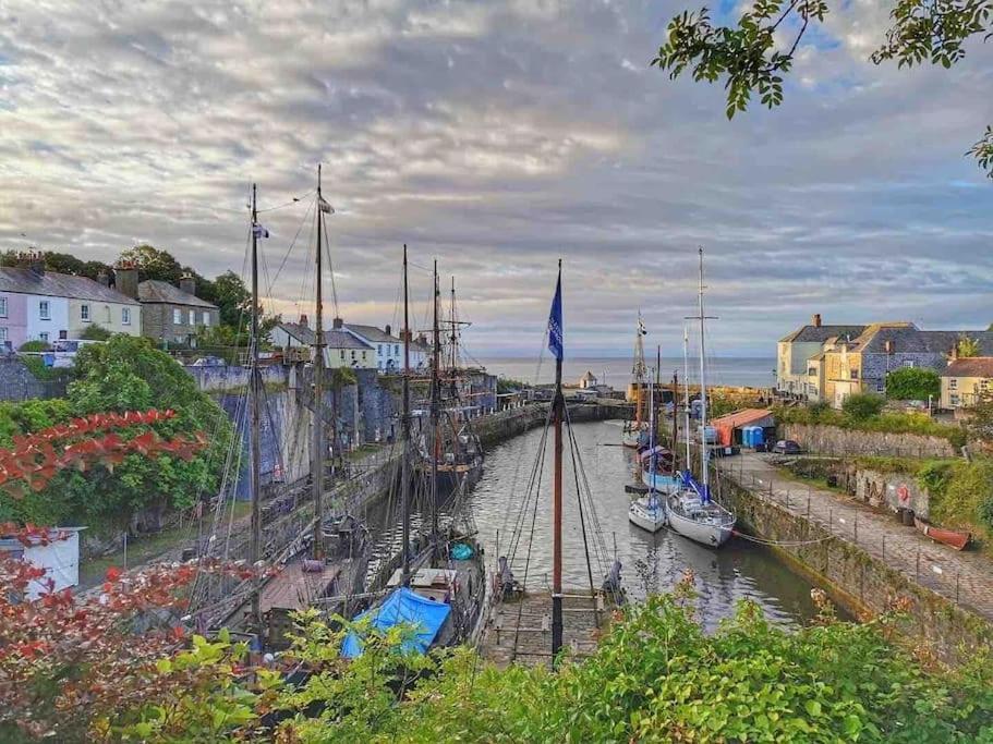 Stunning Yacht Sea Lion In Charlestown Harbour, Cornwall Hotel ภายนอก รูปภาพ