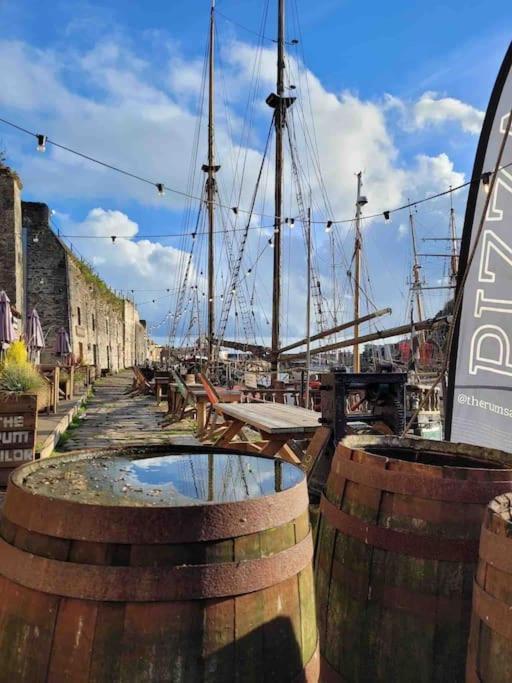 Stunning Yacht Sea Lion In Charlestown Harbour, Cornwall Hotel ภายนอก รูปภาพ